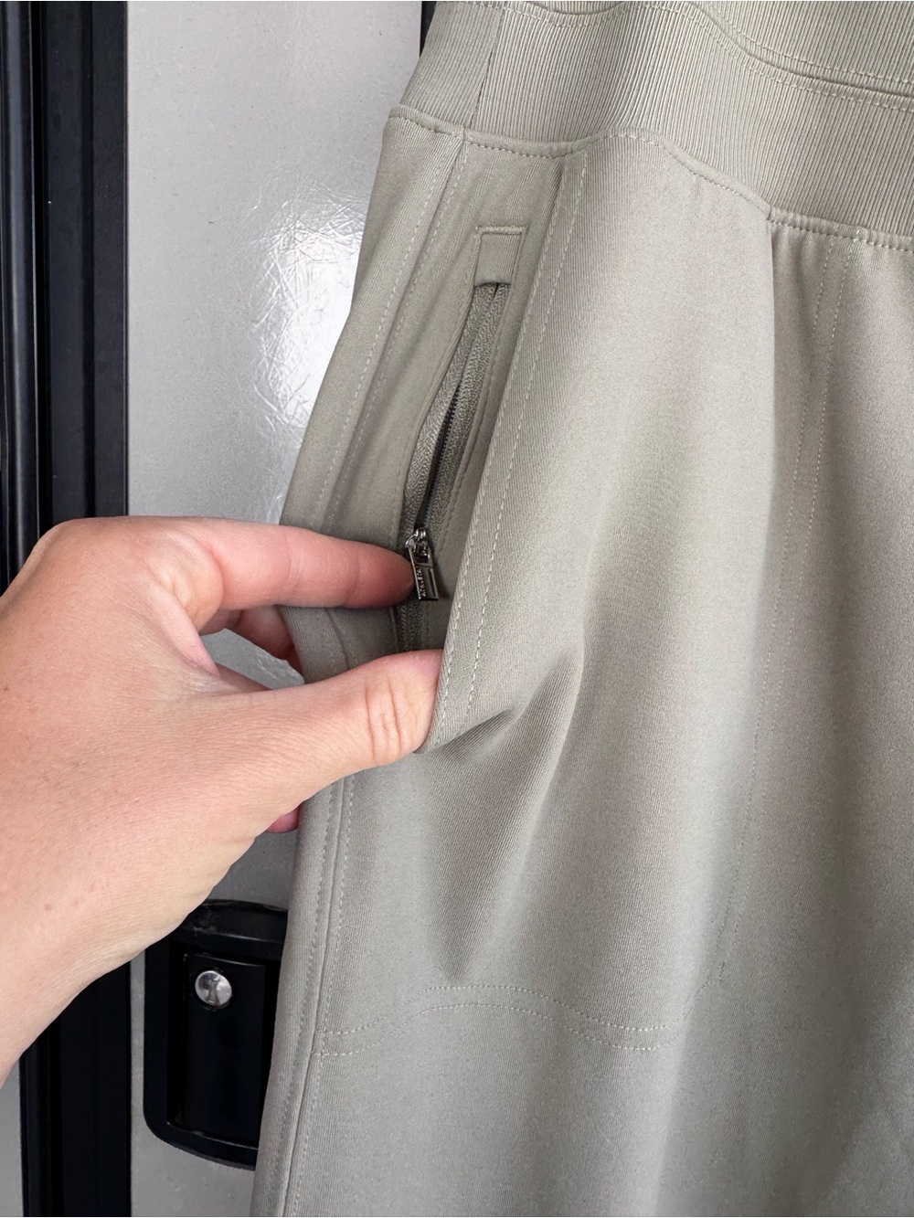 Women’s Wide Leg Athleta Pants - Picture 3 of 6